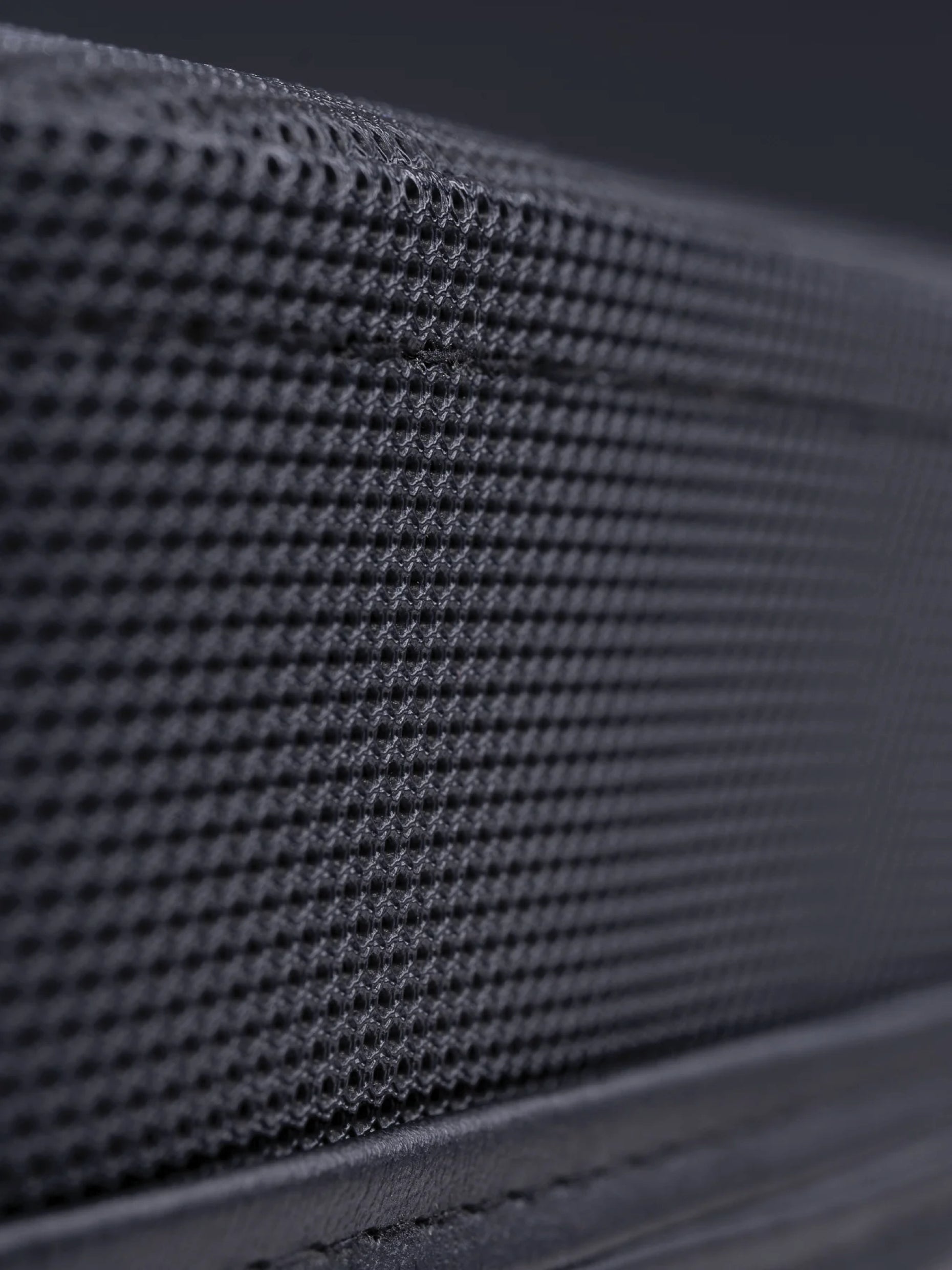 Hantelbank B2 negativ verstellbar: Mesh Bezug, in schwarz