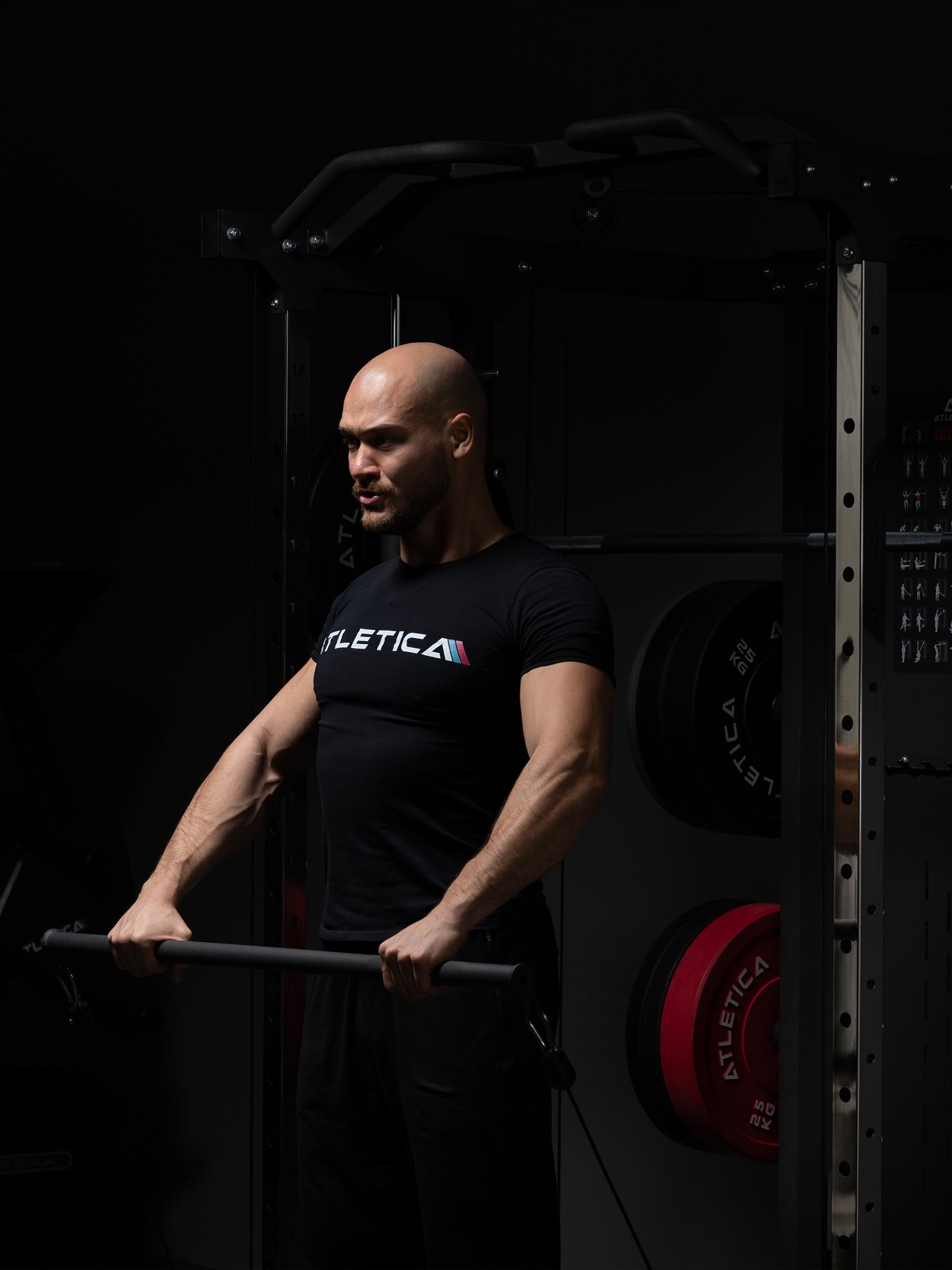 Krafttraining an der SWAT Kraftstation: #variante_swat-basic