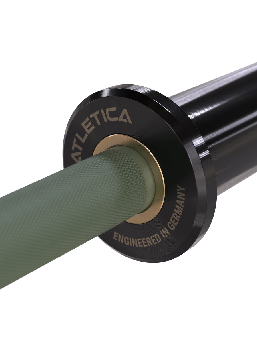 Hantelstangen: Langhantel Beta Powerlifting Langhantel, Entfessele Dein Powerlifting-Potential | 20kg | IPF-Markierung | Chrome / Military Green | 1200kg Belastbarkeit #color_military-green