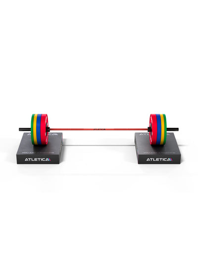 Hantelstangen: Langhantel Gamma Powerlifting Langhantel | 20kg | IPF- & IWF-Markierungen | Chrome / Sportscar Red | 1200kg Belastbarkeit #color_sportscar-red