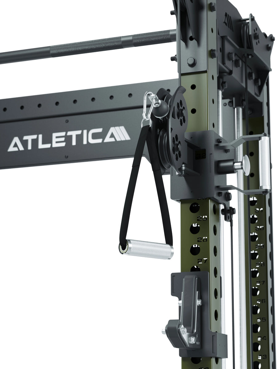 Power Rack R8-Bradley Kabelzug Station: Power Rack mit Seilzug und 2x90kg seitlichen Gewichtsblocks | Modular ausbaubar mit Multipresse und Jammer Arms | #variante_military-green